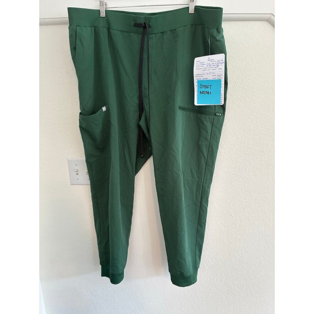 NWT Fabletics Mens All Shift Scrub Jogger 2X Short Hunter Green READ